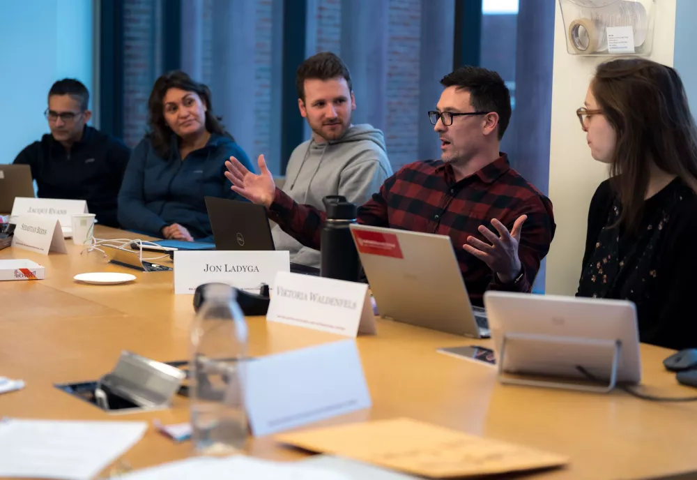 Students participate in a group discussion during the "Cooperation or Conflict in the Arctic" study group.
