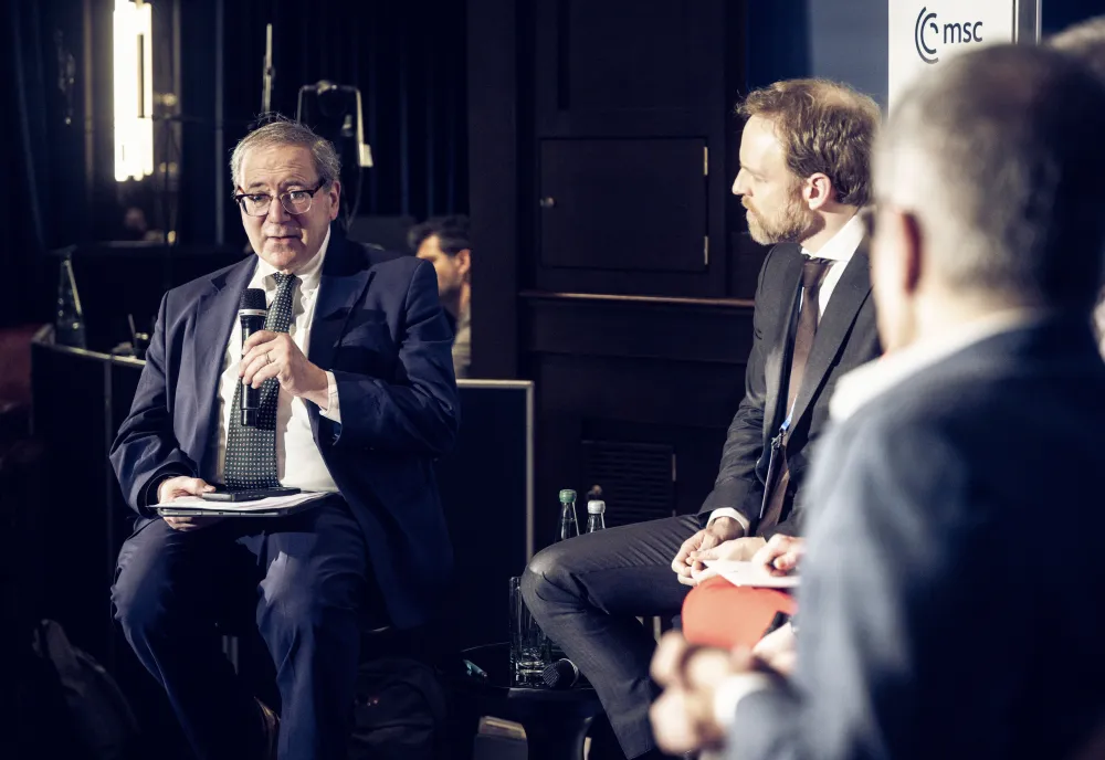 David Sanger moderates the Belfer Center Middle Powers side event at MSC