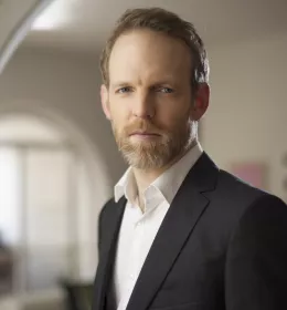 Oliver Stuenkel Headshot