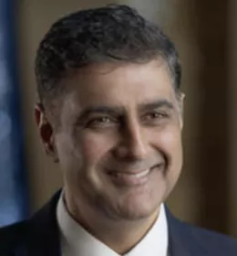 Salmaan Keshavjee Headshot