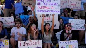 New College of Florida students and supporters protest 
