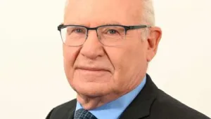 Headshot of Amos Yadlin