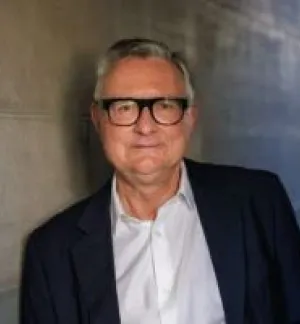 Headshot of Grzegorz Ekiert 