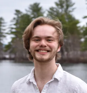 Jonas Raedler headshot