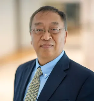 Miles Yu Headshot 