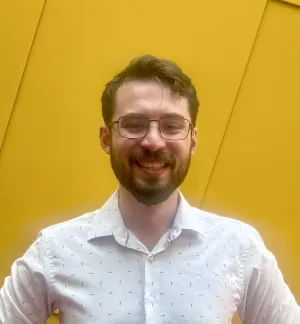 Stephen Casper headshot.png