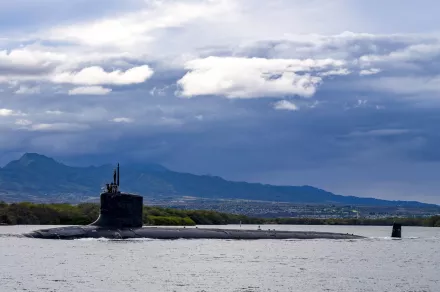 the Virginia-class fast-attack submarine USS Missouri (SSN 780) departs Joint Base Pearl Harbor-Hickam for a scheduled deployment in the 7th Fleet area of responsibility