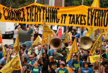 600k Activists and 193 Negotiators: Learnings and Challenges in Climate Change Politics
