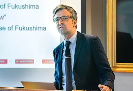 Julius Weitzdörfer speaks at a seminar on managing the impact of nuclear disasters.