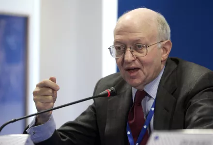 U.S. economist Martin Feldstein fields questions during a presentation in Rome, February 21, 2009.