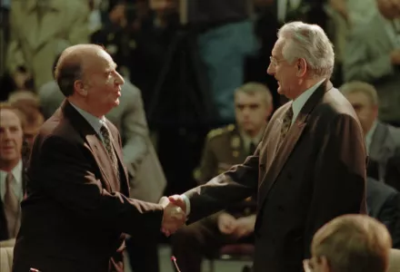 Bosnia President Alija Izetbegovic, left, shakes hands with Croatia President Franjo Tudjman in Dayton, Ohio, Wednesday, Nov. 1, 1995.