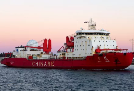 Chinese icebreaker Xuelong