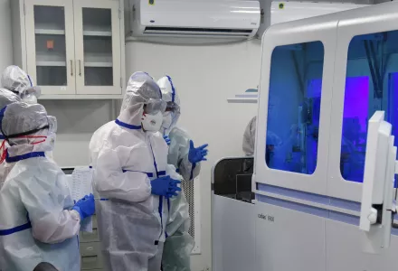 Dr. Harsh Vardhan dedicates the COBAS 6800 testing machine