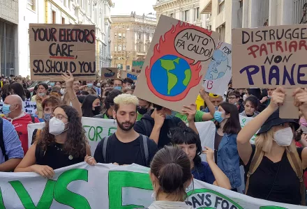 Students marching in Milan