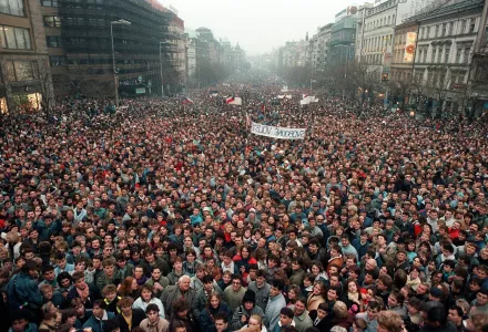 About 200,000 people gather on Wenceslas Square in Prague, Czechoslovakia on Nov. 21, 1989