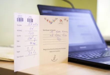 a card shows all the details to register the birth of new baby Oskar Lunde.