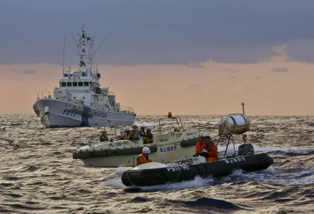 Japanese Coast Guard vessel and Taiwanese fishing and Coast Guard vessels