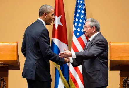 Barack Obama and Raul Castro Shaking Hands