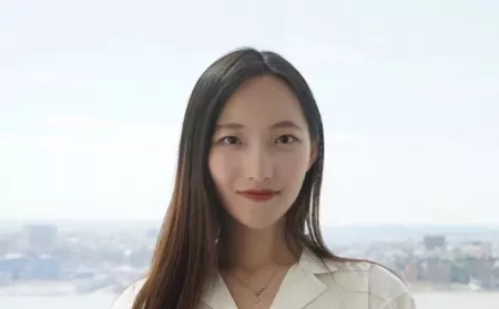 Helena Rong headshot