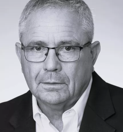 Headshot of Ariel Levite