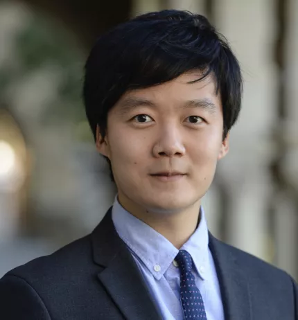 Ethan Lee Headshot