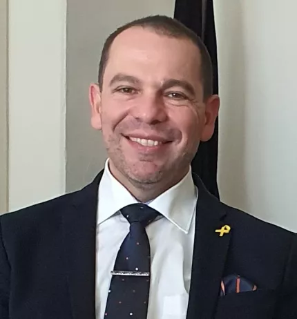 Headshot of David Nusbaum