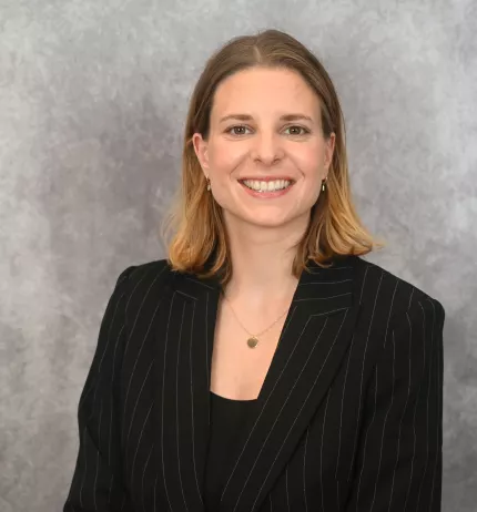 Headshot of Anemone Franz