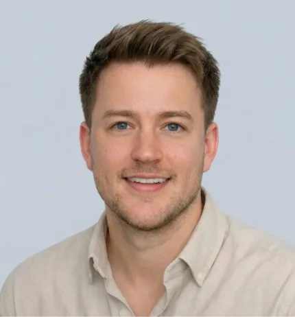 Robert Platow headshot